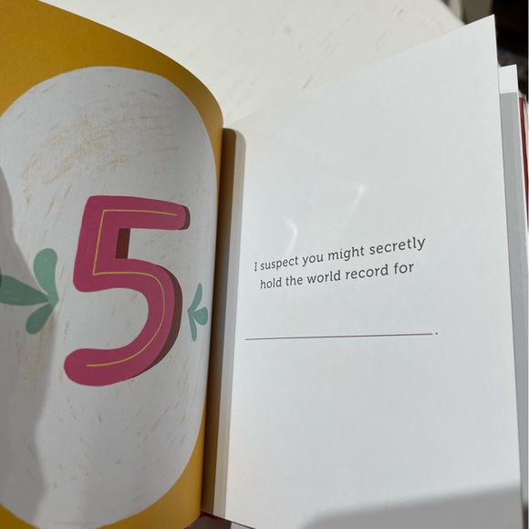 NEW! Customizable book “Things I Love About You” - Picture 4 of 10